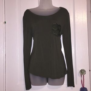 Long sleeve loose fitting blouse